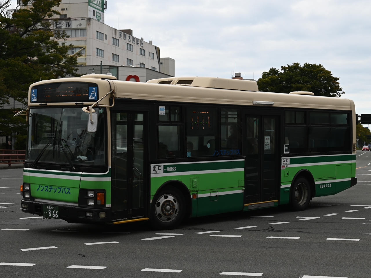 秋田200か866